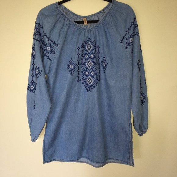 Peasant / Boho emboidered denim blouse - Picture 1 of 9